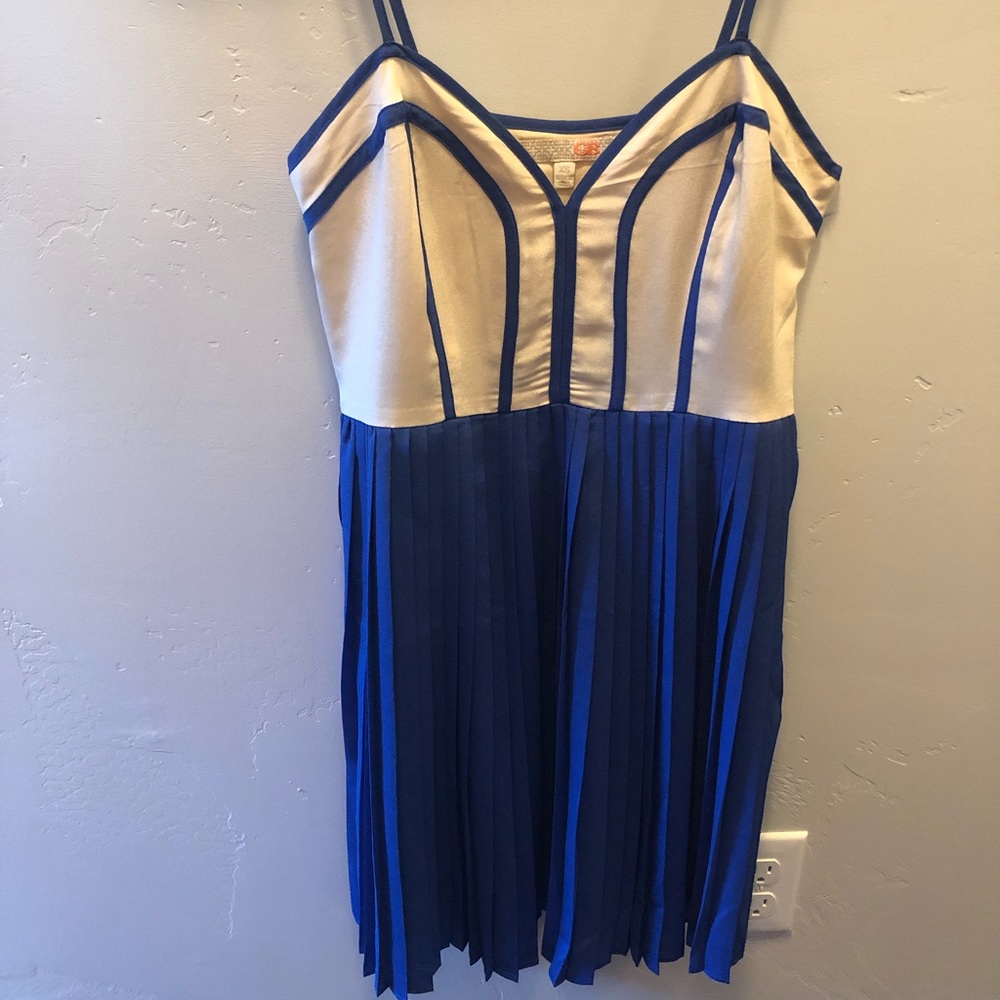 GB dress